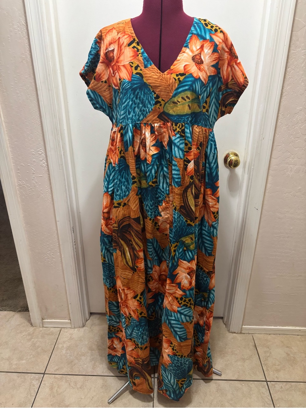 Tropical Floral V-Neck Maxi Boho Dress with pockets in Teal and Orange, Size XL